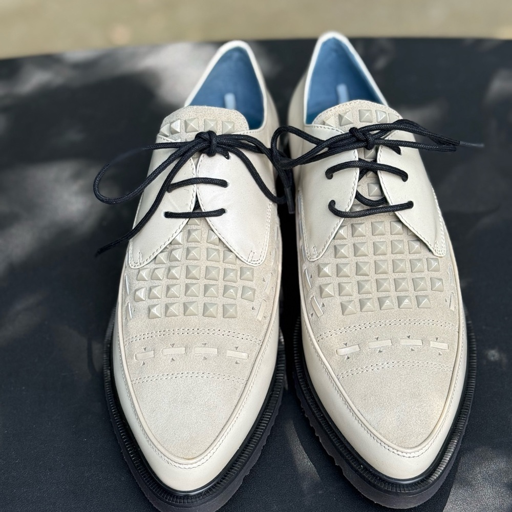 Marc By Marc Jacobs Cream Oxfords with Black Laces